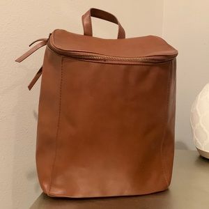 Universal thread, backpack
